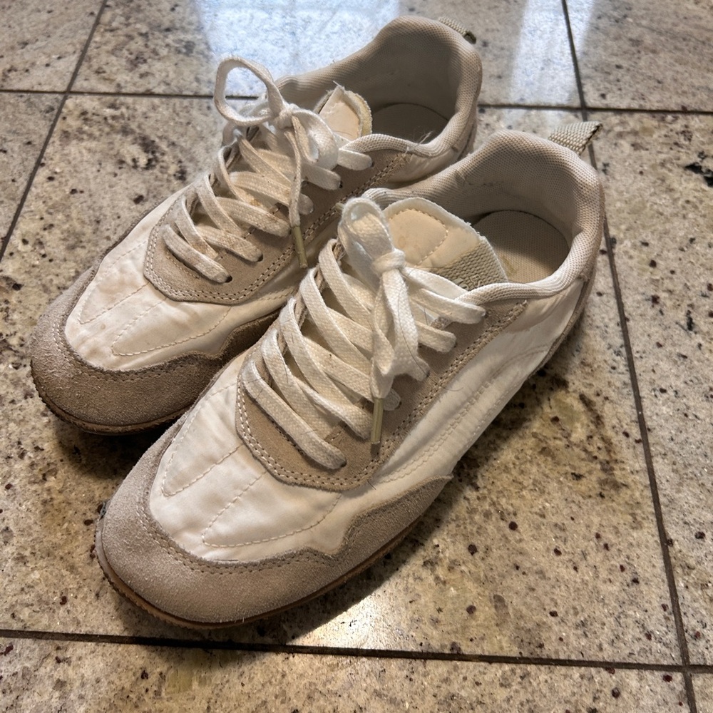 Zara Cream and White Casual Sneakers